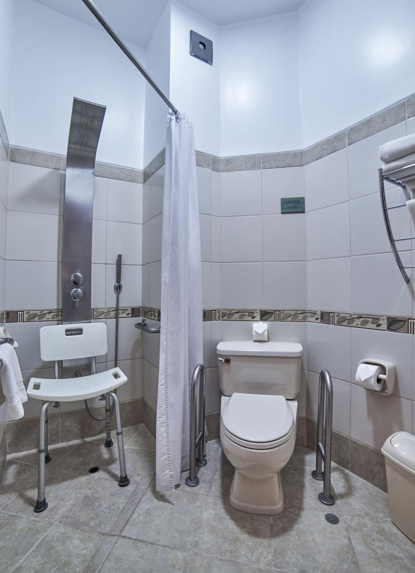 Accesible Room,1770479042:JPEG