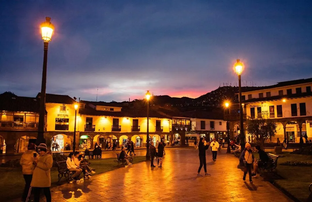 Yabar Plaza I Hotel-1
